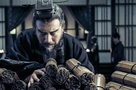 “何以解忧唯有杜康”是谁说的？“杜康”其实不是酒？