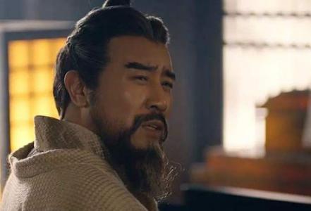 曹操在位时难登帝位,曹丕是如何获取士族信任登上帝位的? 曹操在位时难登帝位,曹丕是如何获取士族信任登上帝位的?