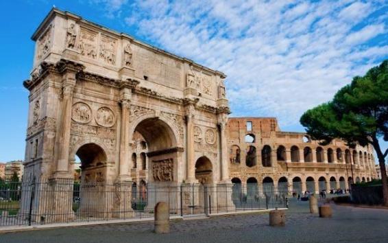 罗马政权衰落的时期，西哥特人是怎么生存的？