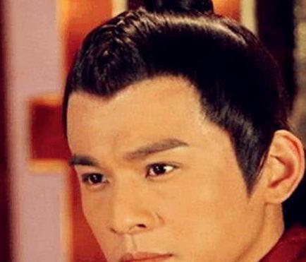 他效忠李建成的誓死效忠 而在为李世民效力之时依如此