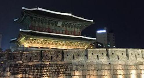 强大的秦王朝为什么只存在了15年?秦汉之间存在什么的差别是什么?