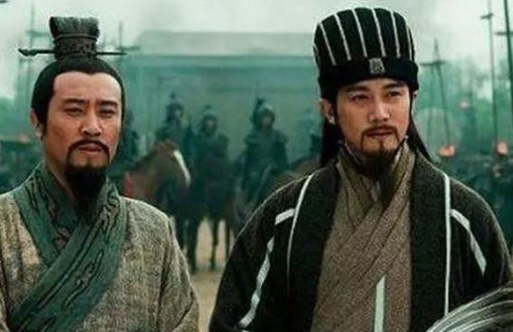都说刘备假仁义，诸葛亮那么聪明看不出来假仁义？