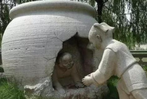 司马光砸缸的事迹为什么能广为流传?被救的人后来怎么样了? 司马光砸缸的事迹为什么能广为流传?被救的人后来怎么样了?