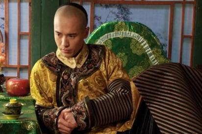 满清颁布了三条命令中为什么剃发令和易服令都可以 唯独缠足不行呢 满清颁布了三条命令中为什么剃发令和易服令都可以 唯独缠足不行呢