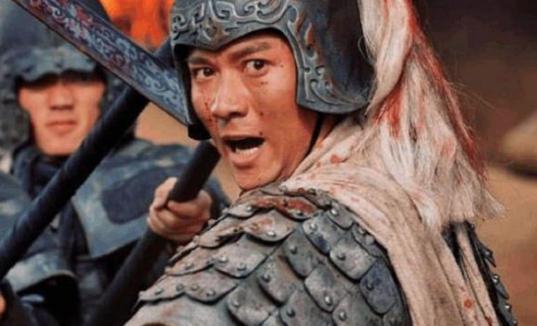 诸葛亮第一次北伐为什么不派赵云镇守街亭？