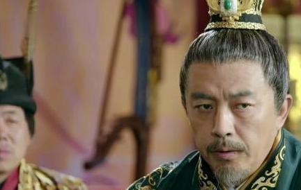 春秋战国时期诸侯争霸 此事的周天子到底在做什么