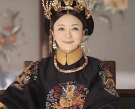 皇上驾崩后，单皇后竟被儿子强纳为妃