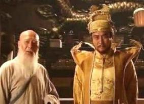 朱元璋到少林见佛不知道该不该跪拜，方丈8个字替皇帝解围！