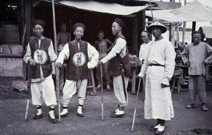 当初的西伯利亚就像白给的一样 为什么清朝没有向此地扩张呢