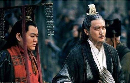 刘禅清查诸葛亮家产时,为什么要气的拍桌子?
