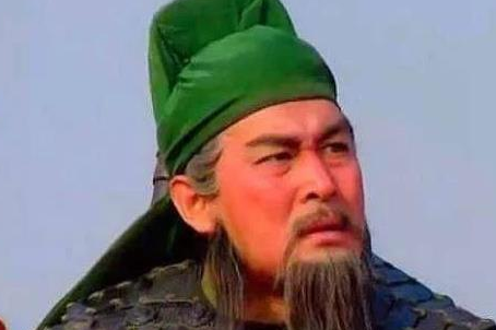 关羽镇守荆州时，刘备为什仫不安排一位得力谋士？