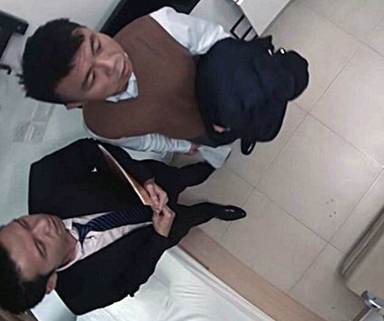 《叹息桥》胡启源懦弱的原因是什么 胡启源和妈妈的关系如何