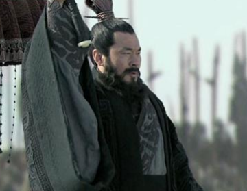 曹操最后没能一统天下，是因为他当时不该发动赤壁之战？