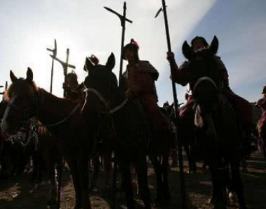 打秦国时唯唯诺诺,打燕国时却重拳出击,廉颇为何这么做?