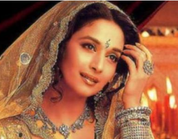 阿姬曼芭奴，被宠冠六宫连生13子，泰姬陵背后的真相