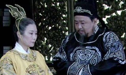 武则天给了狄仁杰很多特权,她和狄仁杰有不正当关系吗?