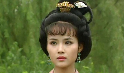 在上官婉儿的一生中，她的私生活都饱受着什么争议？