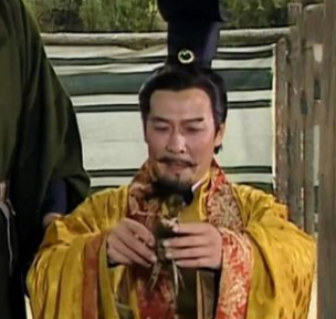 刘备称帝后，任命张飞为司隶校尉而不是赵云，是为何?