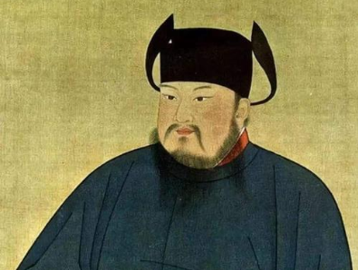 郭威是如何建立后周的？他当了几年的皇帝？
