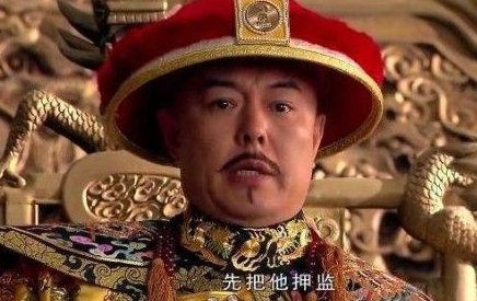 乾隆去世才不过两天，嘉庆皇帝为何就让和珅走向了灭亡？