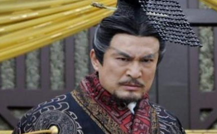 拿清朝来举个例子，后宫中的妃子每个月有多少俸禄？