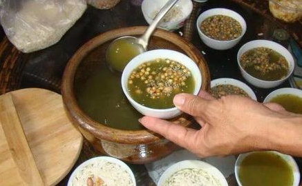 在宋代的笔记中,关于对擂茶功效的记载有哪些?