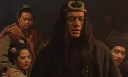 在宋江积极推行招安计划时,反对招安的头领为何无法阻止?