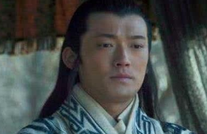 周瑜面对孙策伤重不治而死去时，他为什么不拥兵自重？